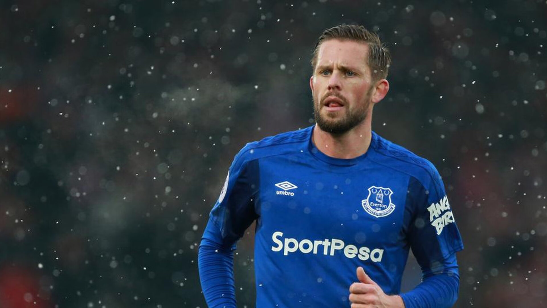 阿克,当德国战车冲垮奥地利,一位关键先生如何改写比赛剧本